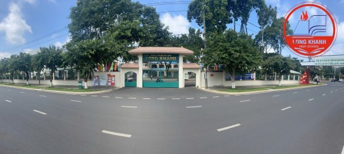 BAN GIÁM HIỆU TRƯỜNG THPT LONG KHÁNH.